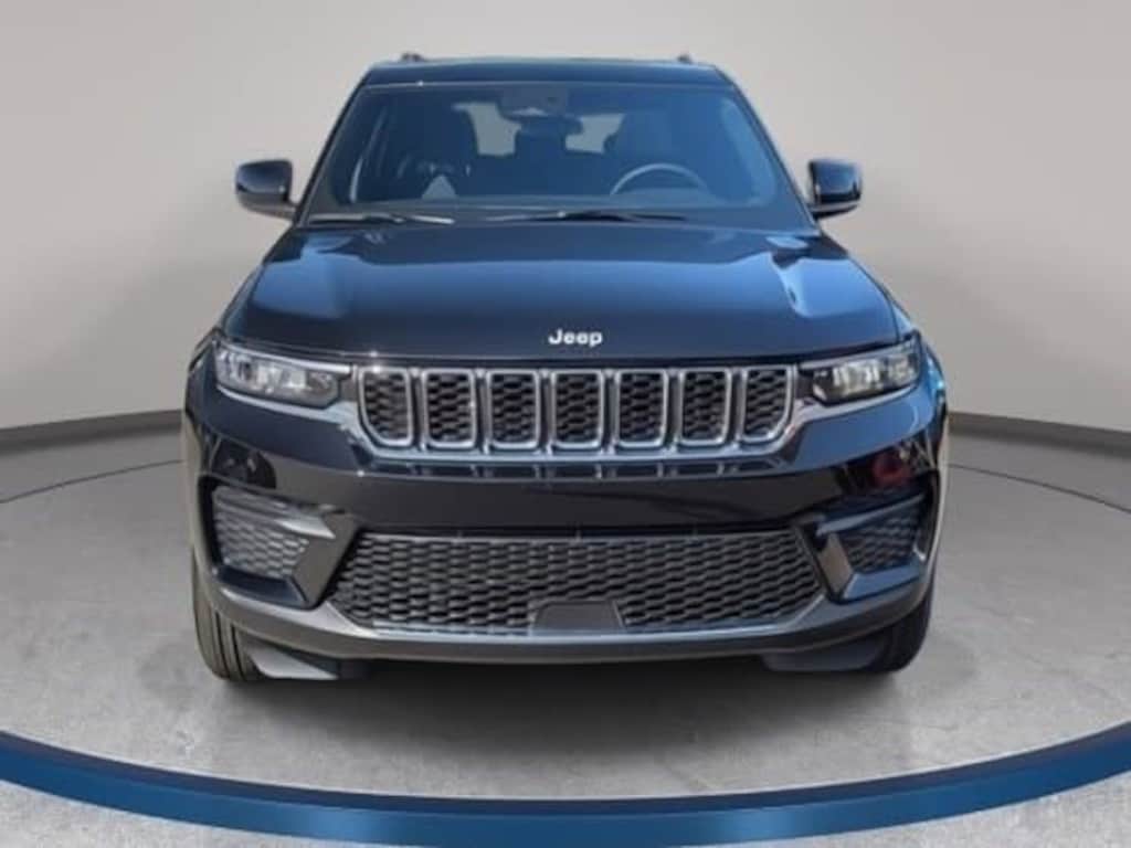 New 2025 Jeep Grand Cherokee LAREDO X 4X4 Sport Utility