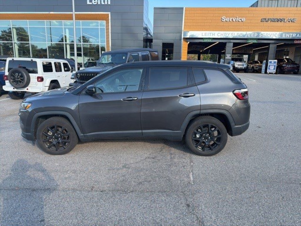 Used 2022 Jeep Compass Altitude Altitude FWD