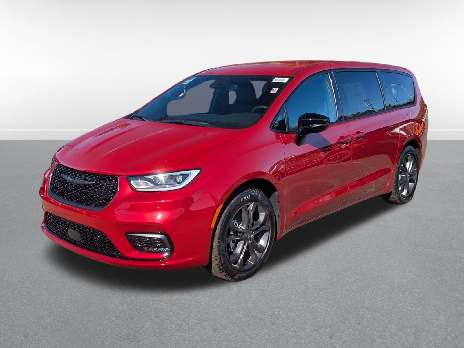 2026 Chrysler Pacifica Select's photo