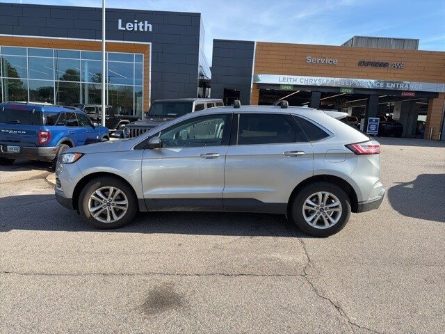 2020 Ford Edge SEL photo 2