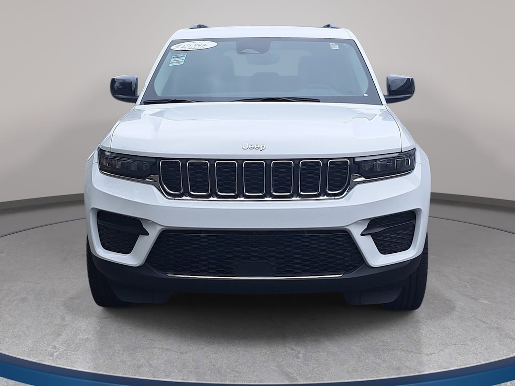 Used 2023 Jeep Grand Cherokee Laredo Laredo 4x4
