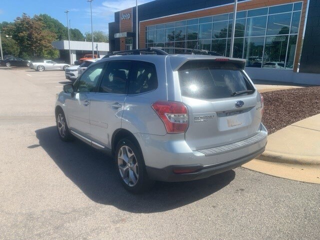 2015 Subaru Forester 2.5i Touring photo 3