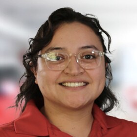 Staff member Elizabeth Gomez from ID_8eac20f657e5