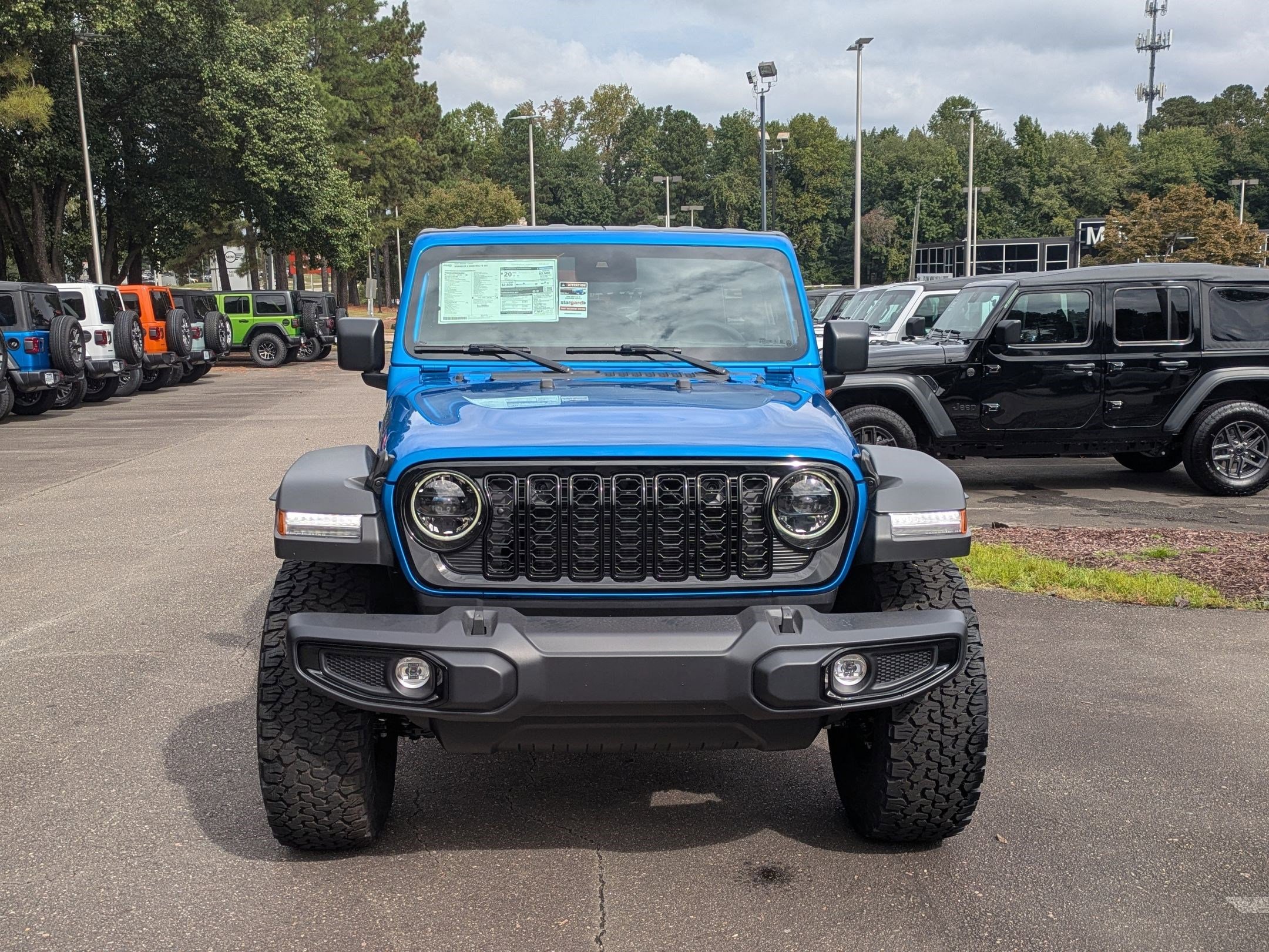 2025 Jeep Wrangler Willys photo 2