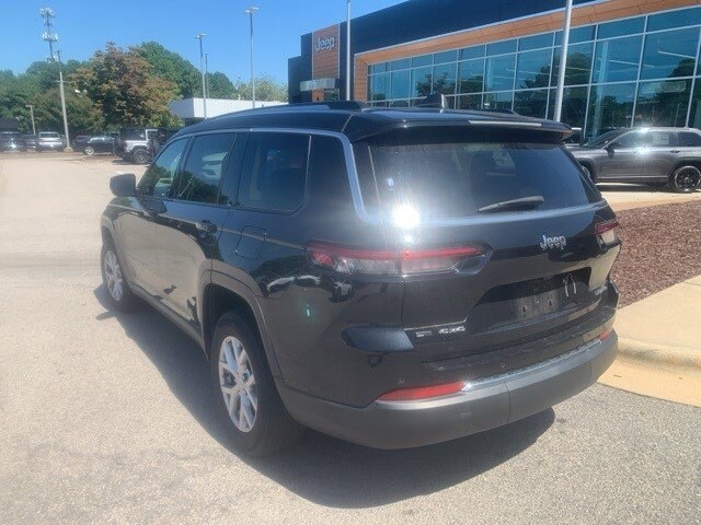 2021 Jeep Grand Cherokee Limited photo 3