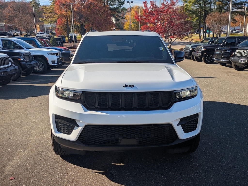New 2025 Jeep Grand Cherokee ALTITUDE X 4X4 Sport Utility