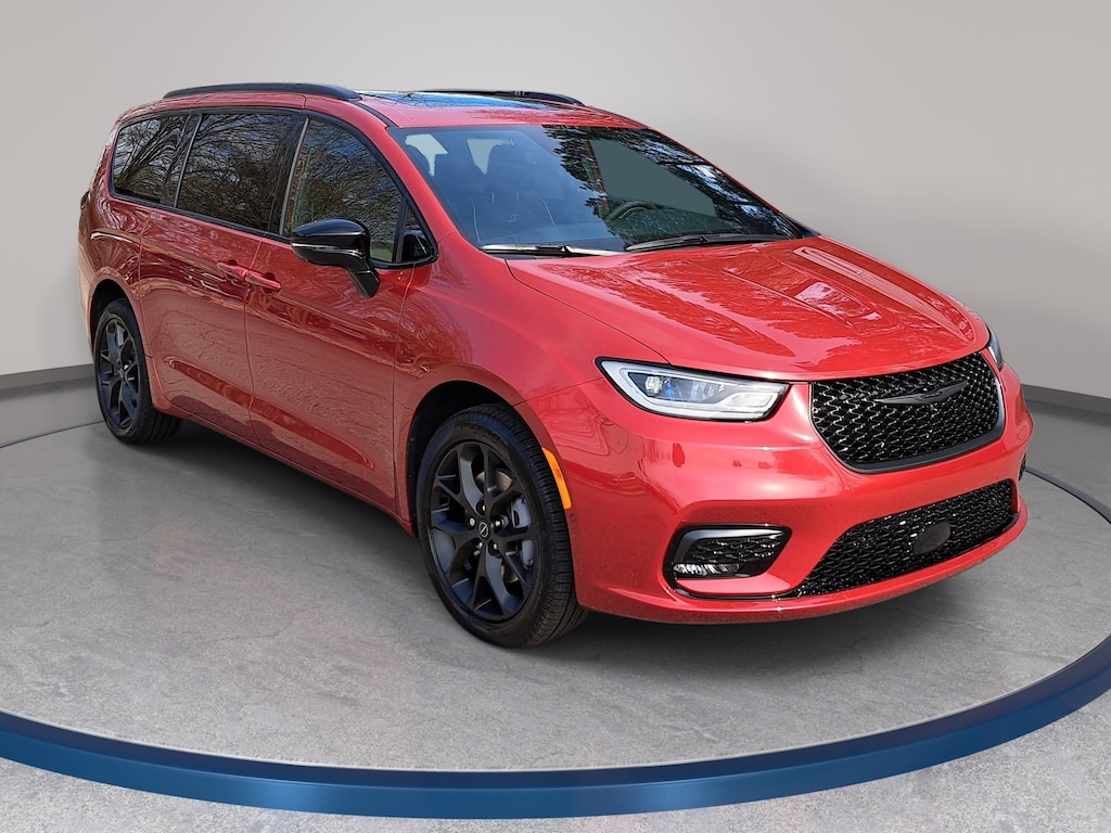 New 2026 Chrysler Pacifica LIMITED AWD Passenger Van