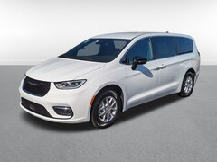 2026 Chrysler Pacifica SELECT Passenger Van