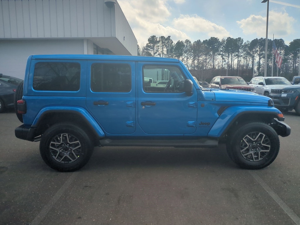 New 2026 Jeep Wrangler 4-DOOR SAHARA Sport Utility