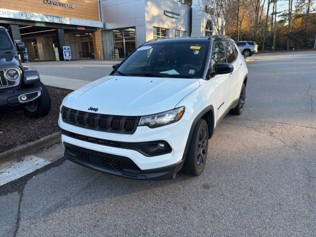 Used 2023 Jeep Compass Altitude Altitude 4x4