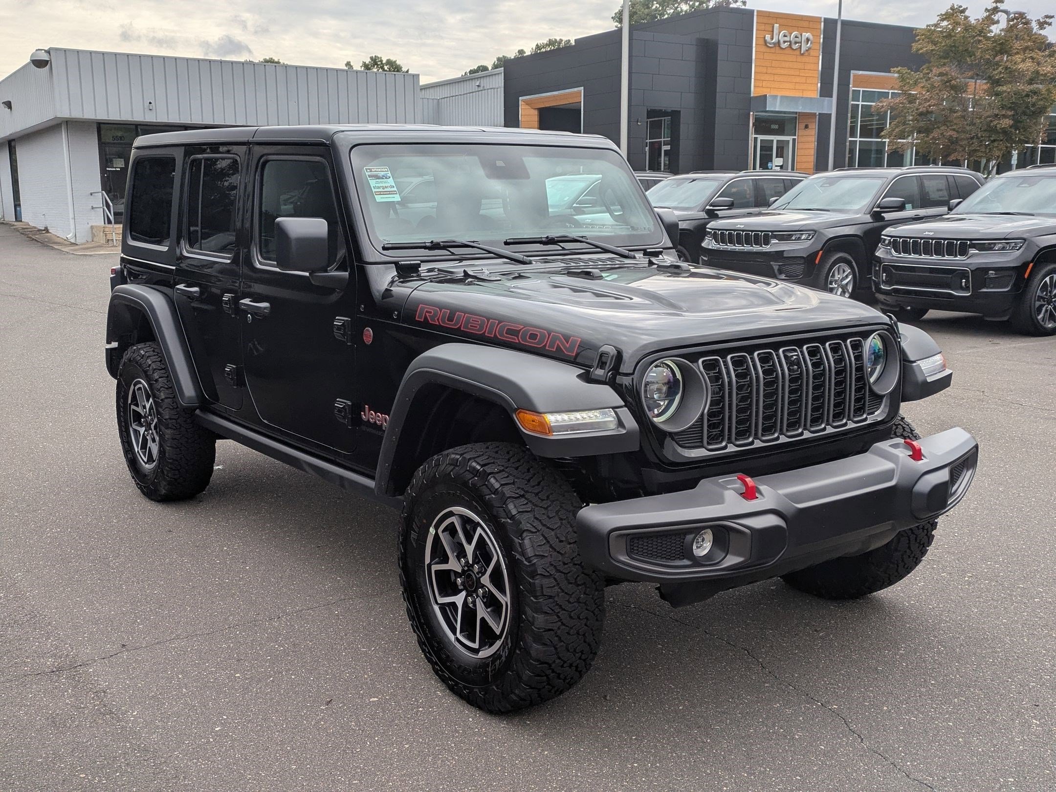 2025 Jeep Wrangler Rubicon photo 2