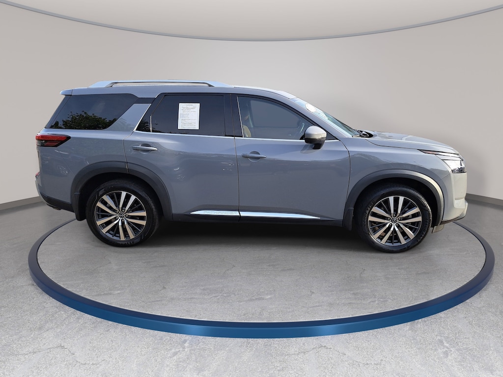 Used 2022 Nissan Pathfinder Platinum Platinum 4WD