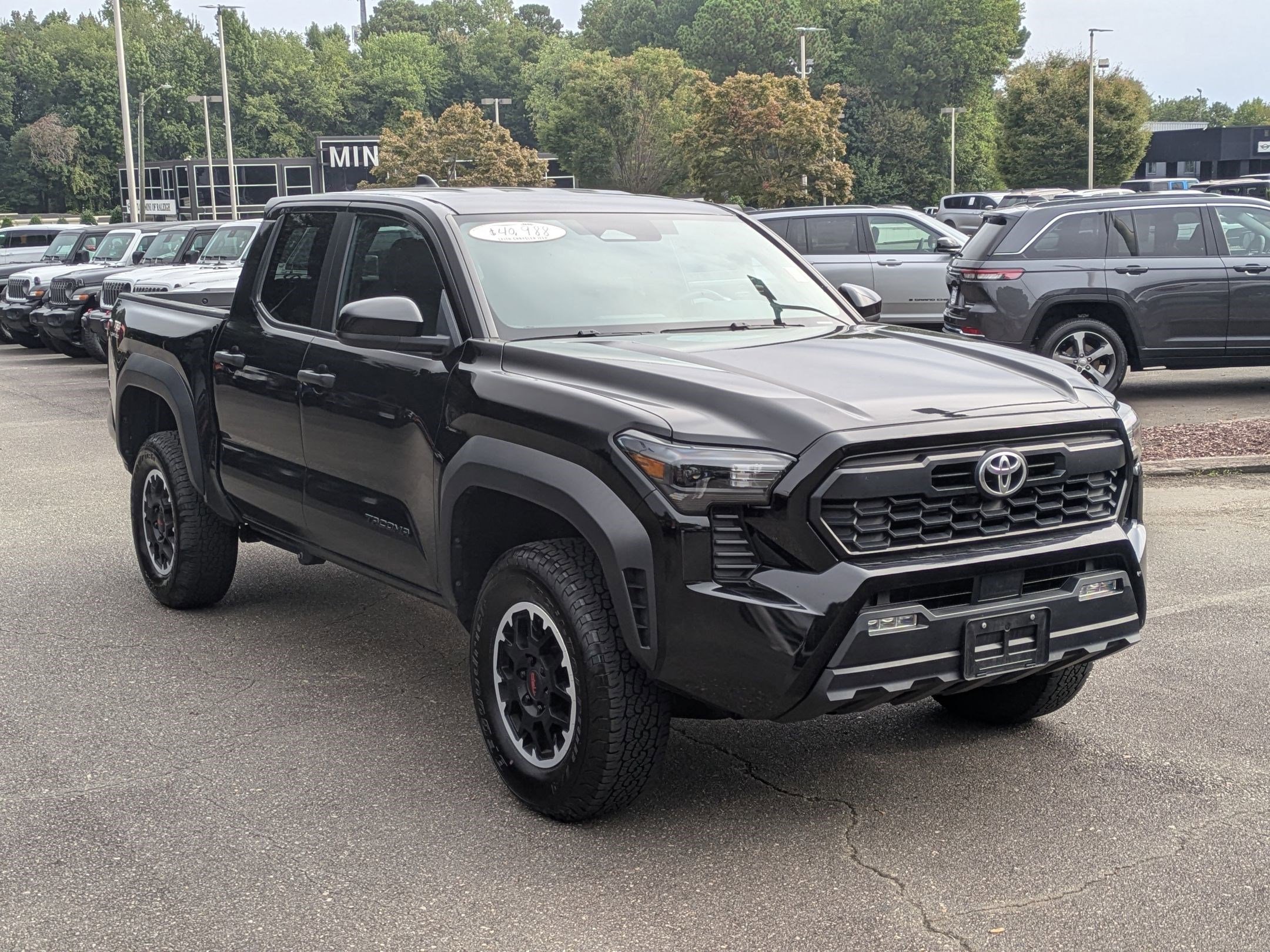 2024 Toyota Tacoma TRD Off-Road photo 3