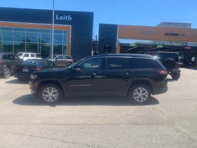 2021 Jeep Grand Cherokee Limited photo 2