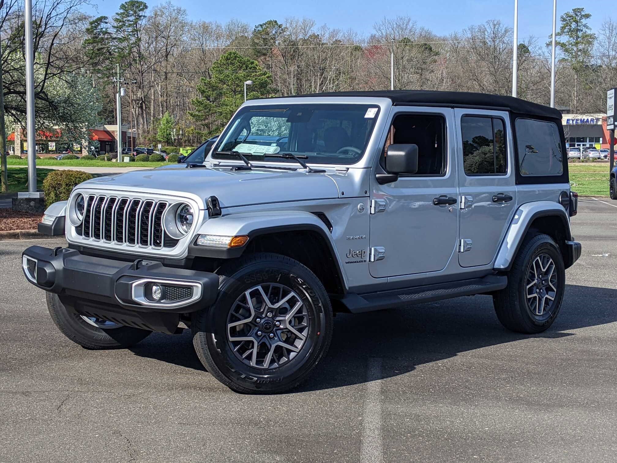 2024 Jeep Wrangler Sahara photo 2