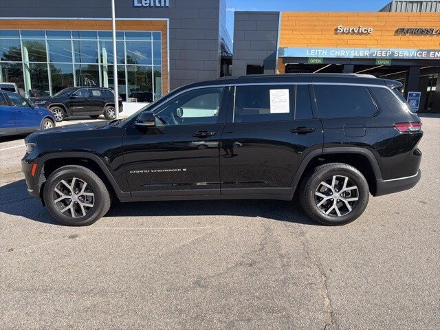 2025 Jeep Grand Cherokee Limited photo 2