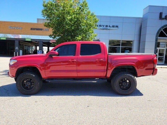 2020 Toyota Tacoma SR Double Cab V6 photo 2