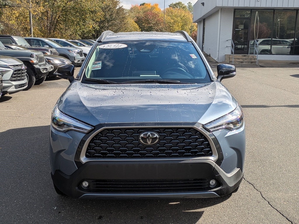 Used 2025 Toyota Corolla Cross XLE XLE 2WD