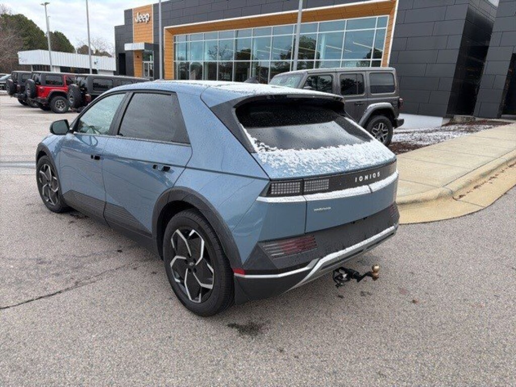 Used 2023 Hyundai IONIQ 5 SE SE RWD