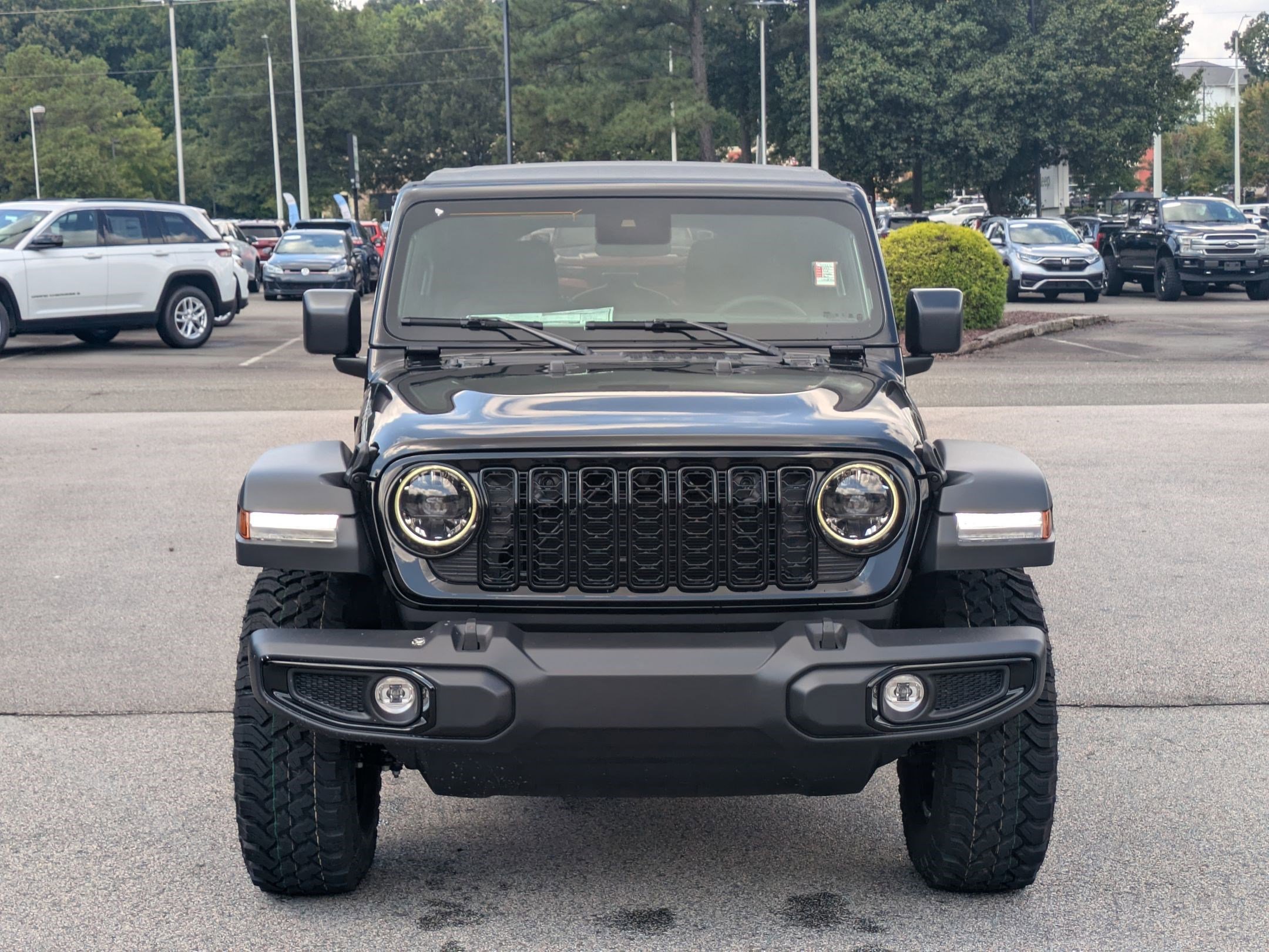 2025 Jeep Wrangler Willys photo 2