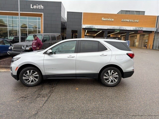 2022 Chevrolet Equinox photo 2