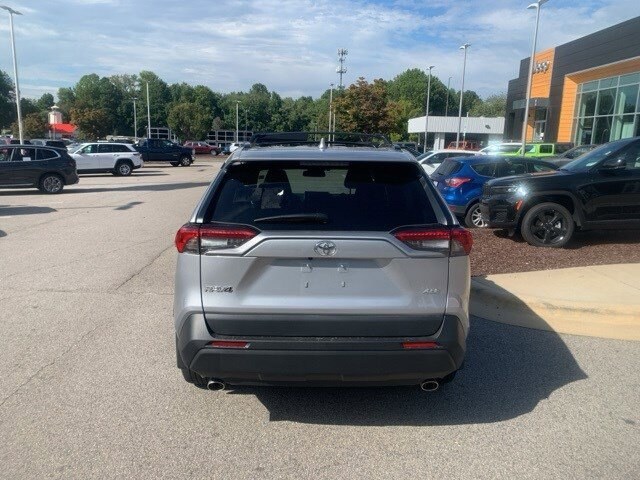 2024 Toyota RAV4 XLE Premium photo 2