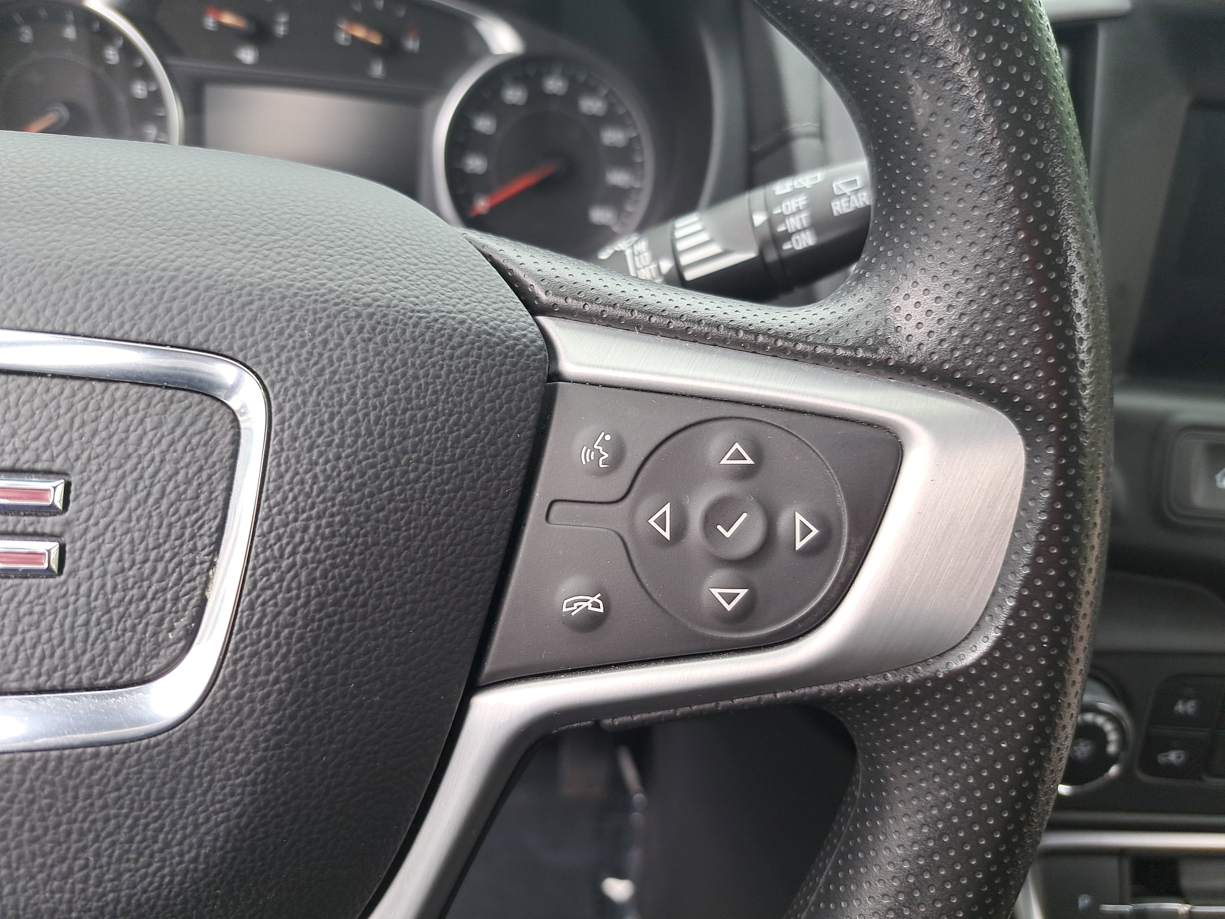 2024 GMC Terrain SLE - Photo 17