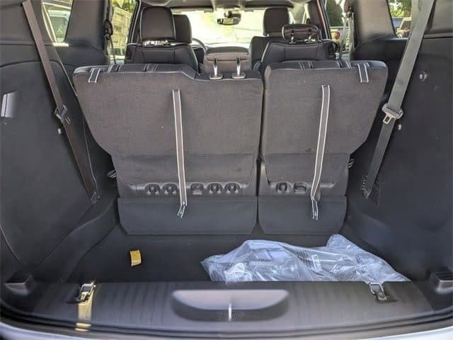 2026 Chrysler Pacifica Select - Photo 18