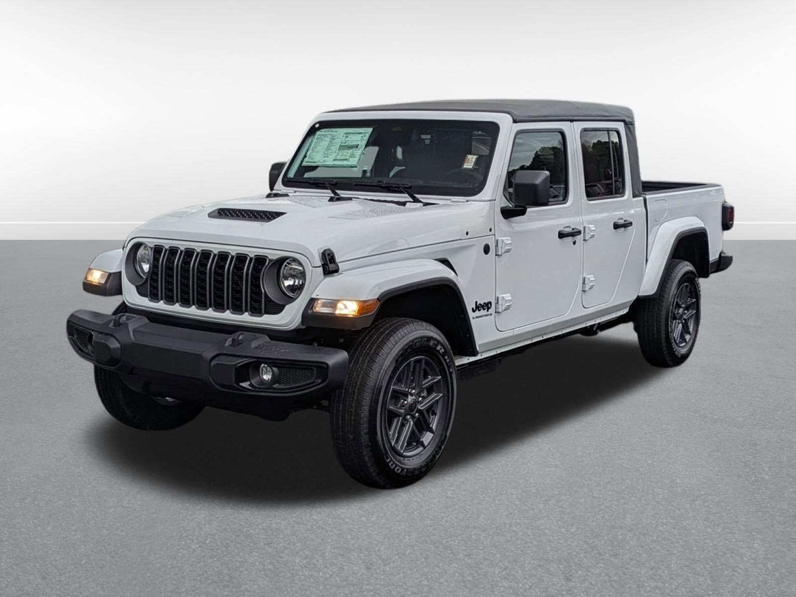 2026 Jeep Gladiator Sport S's photo