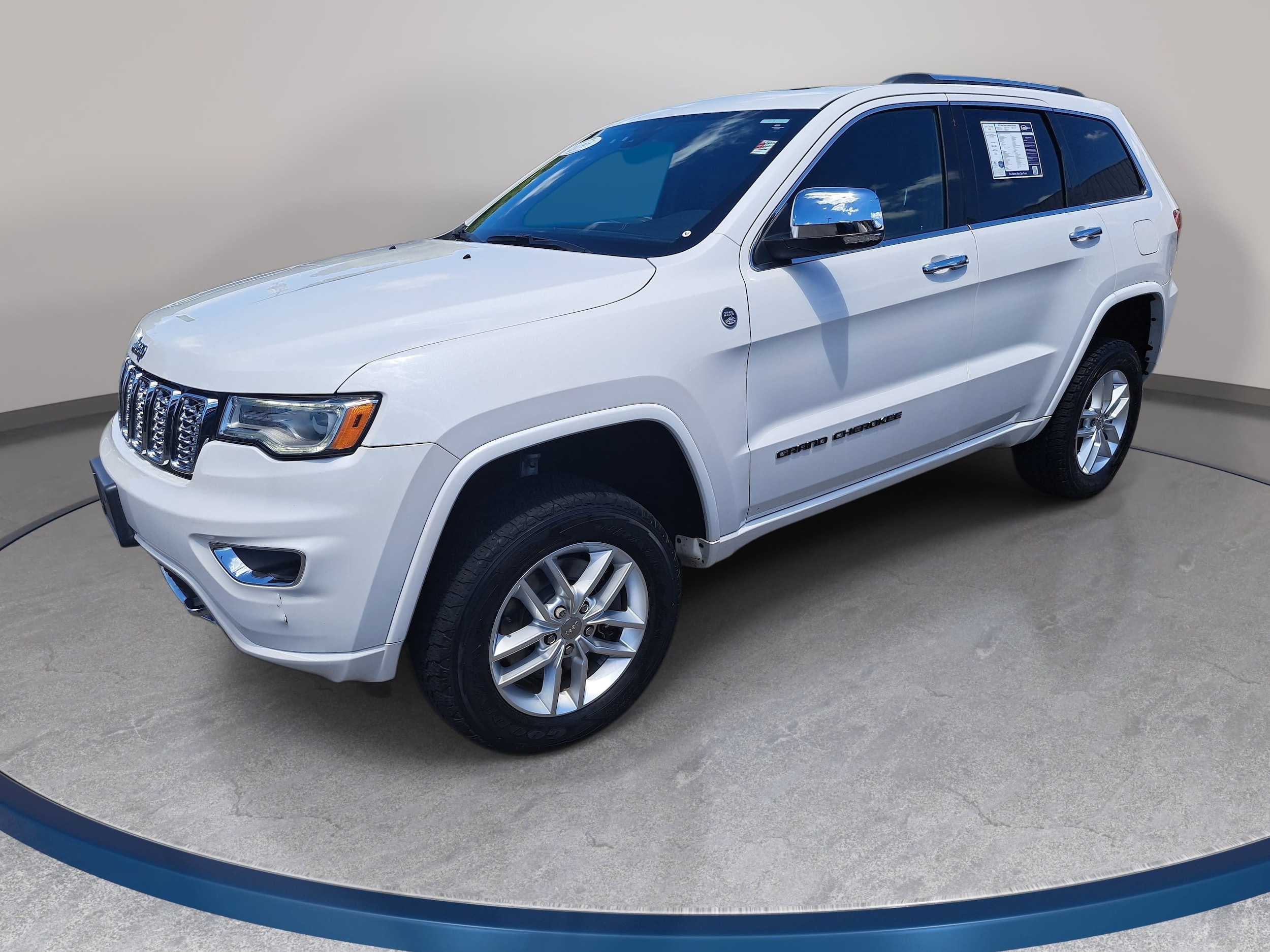 2017 Jeep Grand Cherokee Overland 4WD's photo