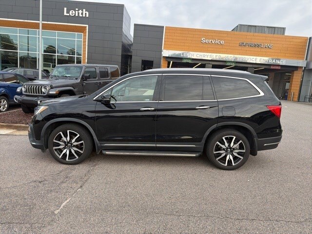 2019 Honda Pilot Elite photo 2