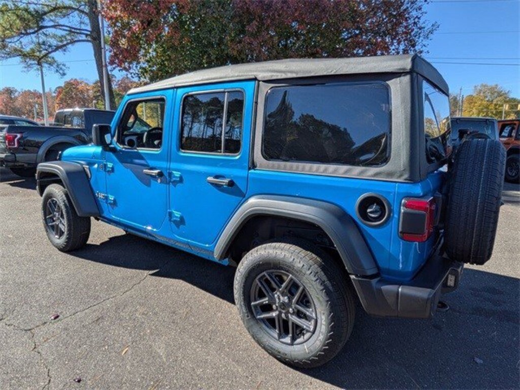 New 2026 Jeep Wrangler 4-DOOR SPORT S Sport Utility
