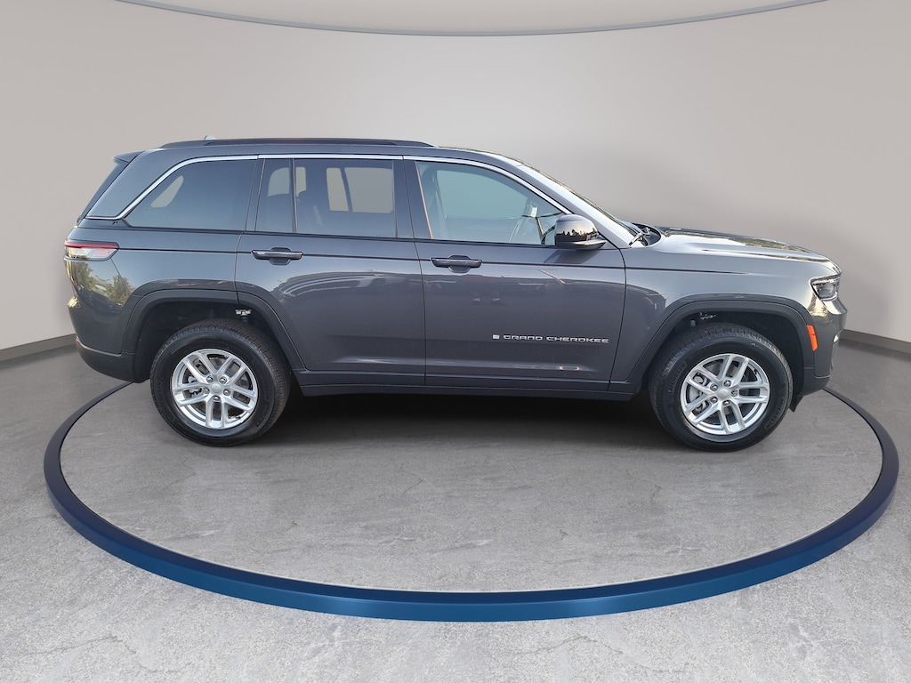 New 2026 Jeep Grand Cherokee LAREDO 4X4 Sport Utility