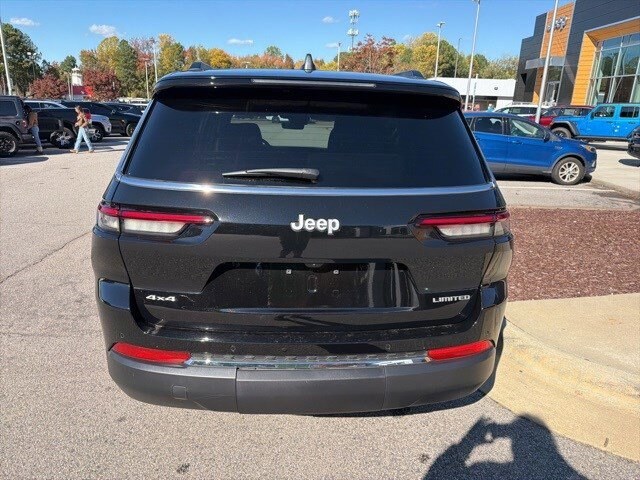 2025 Jeep Grand Cherokee Limited photo 4