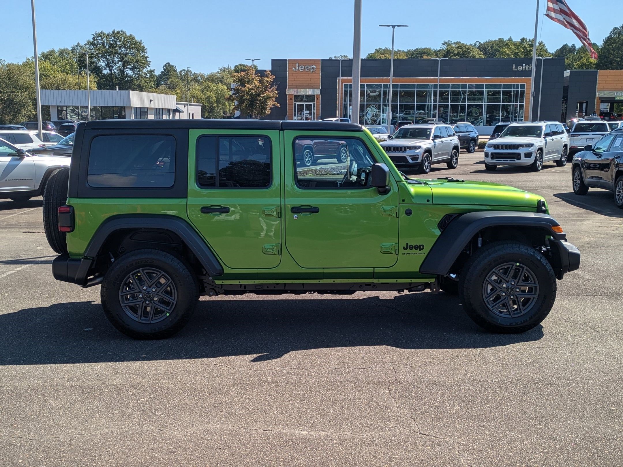2025 Jeep Wrangler Sport S photo 4