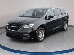 2026 Chrysler Pacifica SELECT Passenger Van