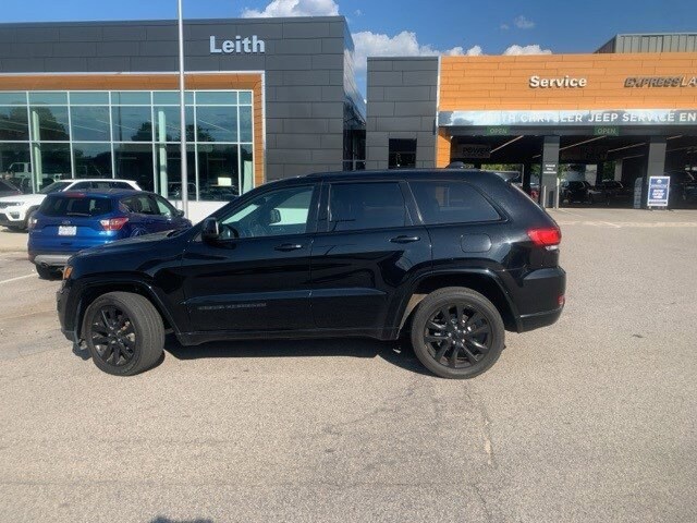 2018 Jeep Grand Cherokee Altitude photo 2