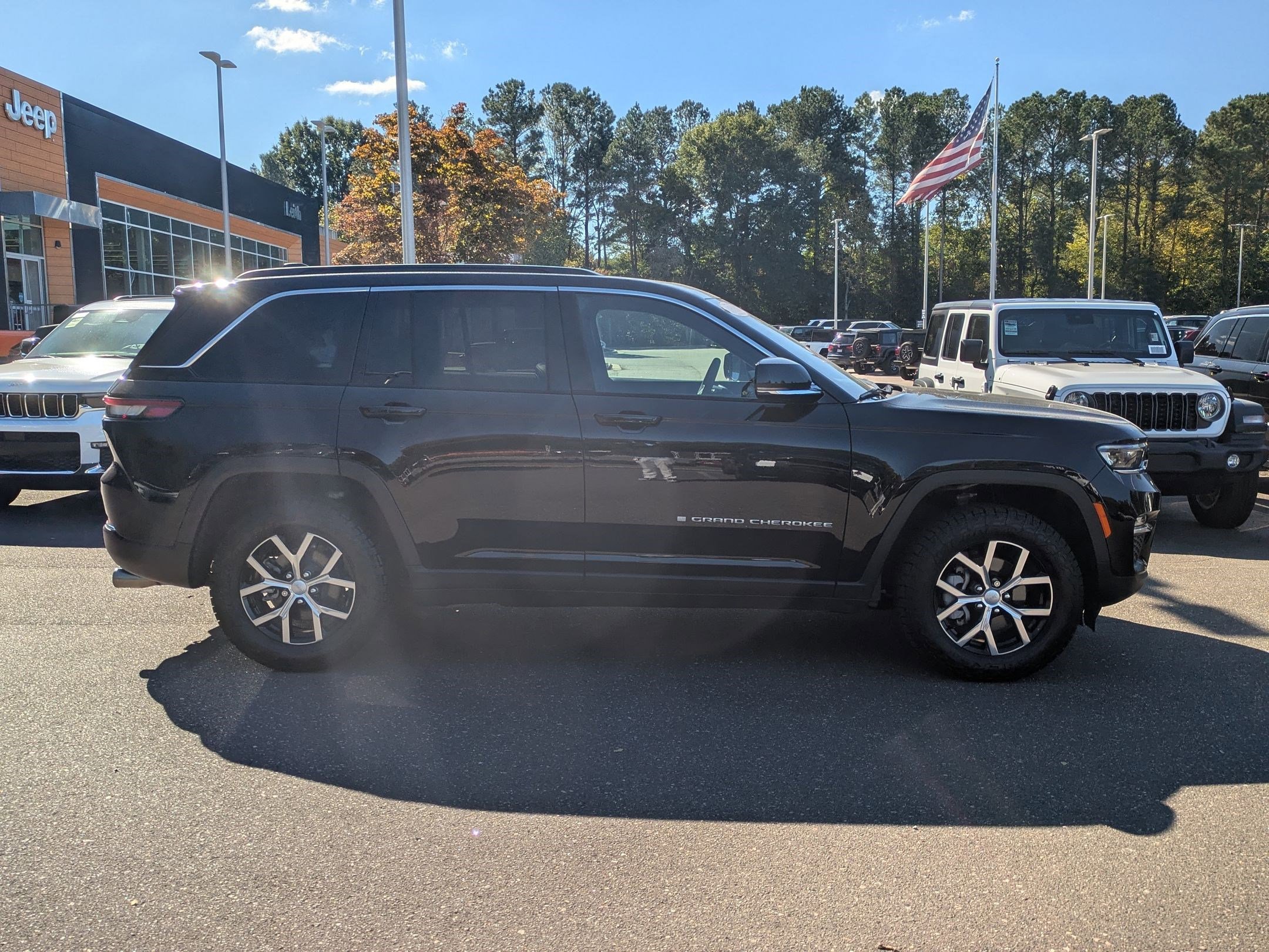 2025 Jeep Grand Cherokee Limited photo 4