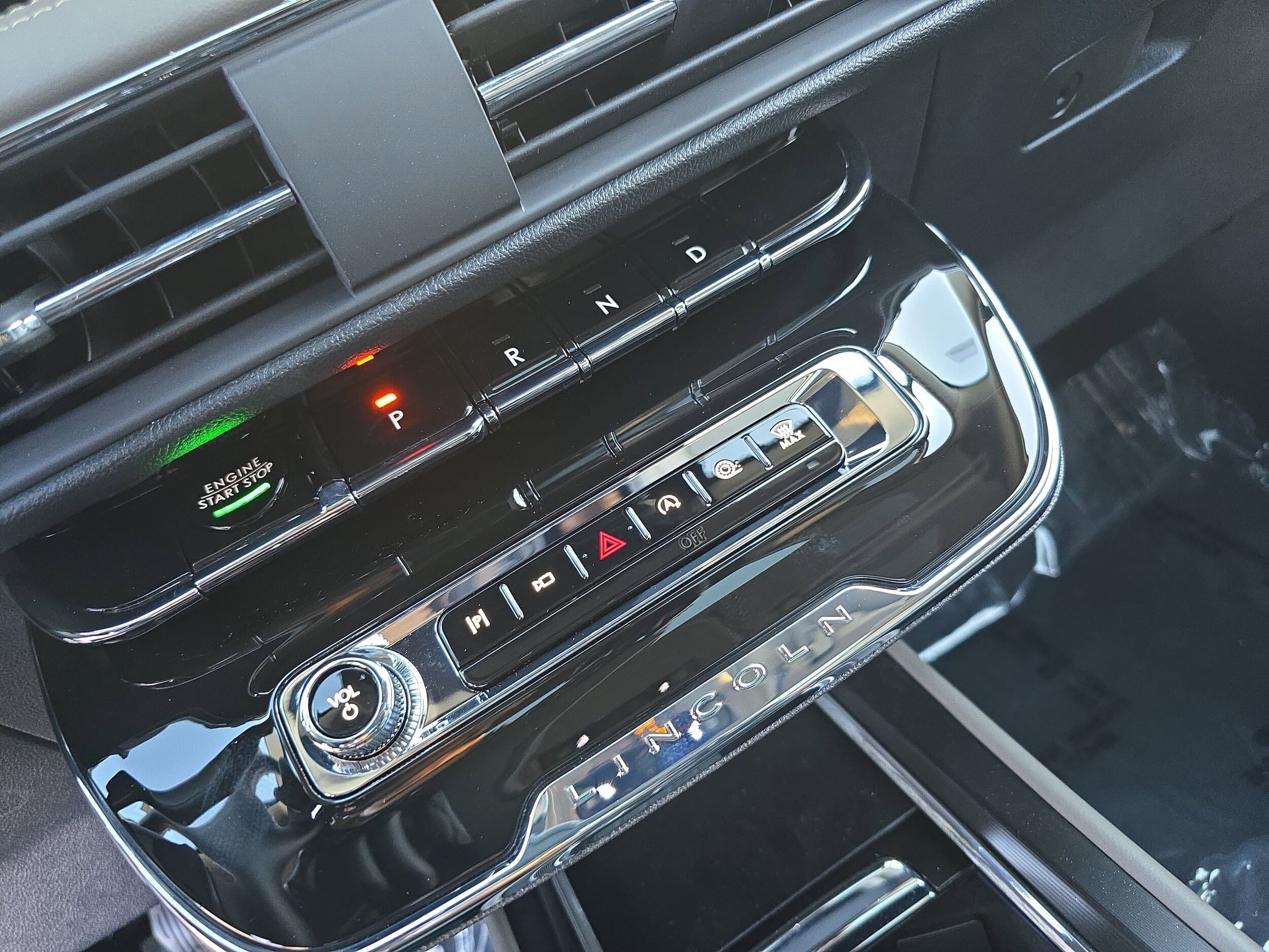 2026 Lincoln Corsair Premiere - Photo 25