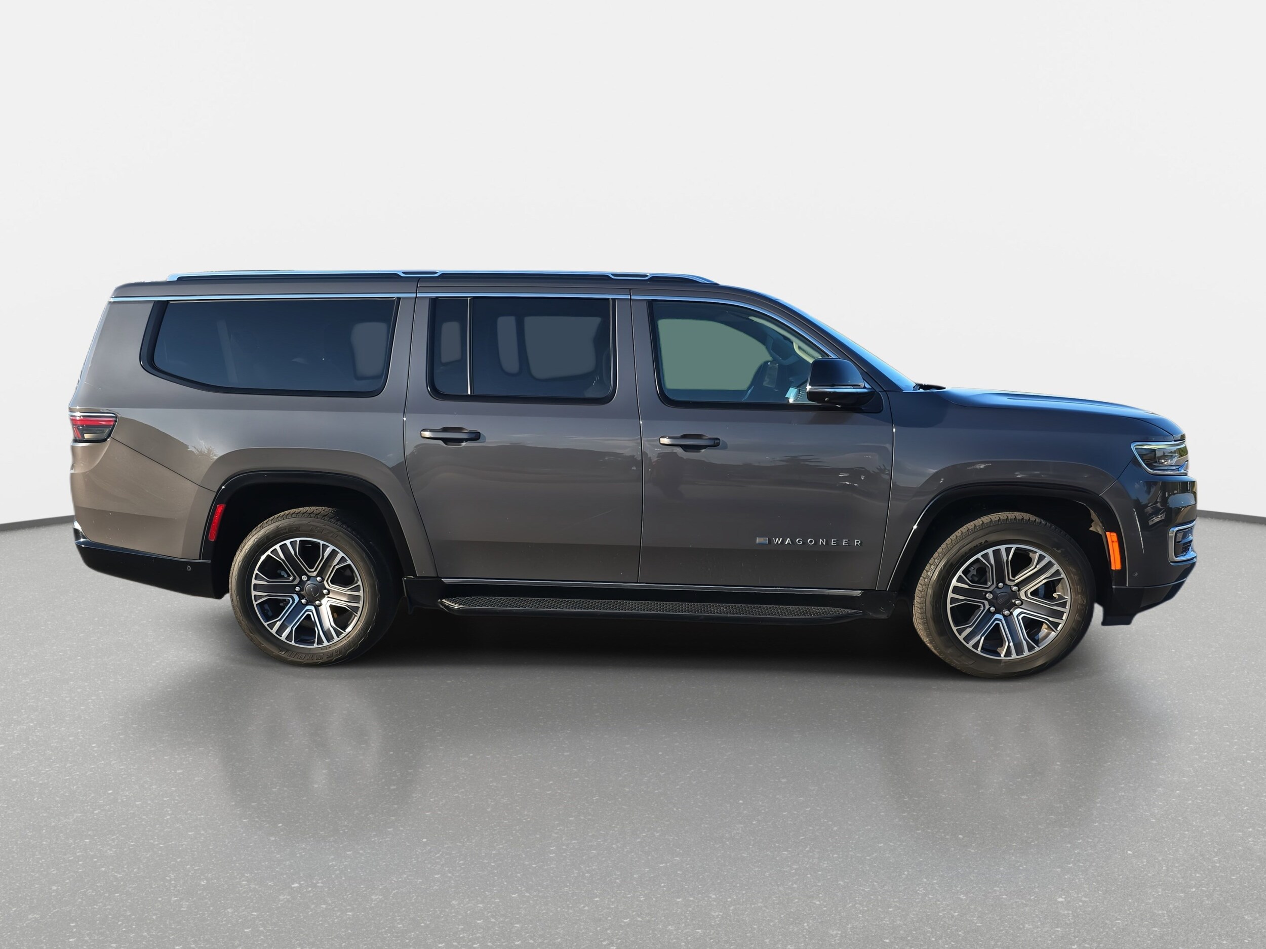 2023 Jeep Wagoneer L Base photo 2