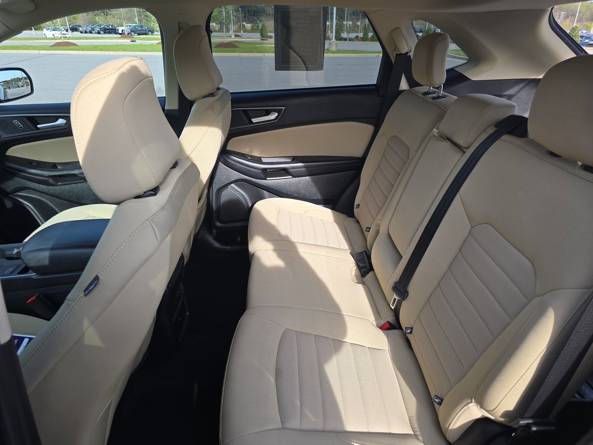 2023 Ford Edge SE - Photo 15