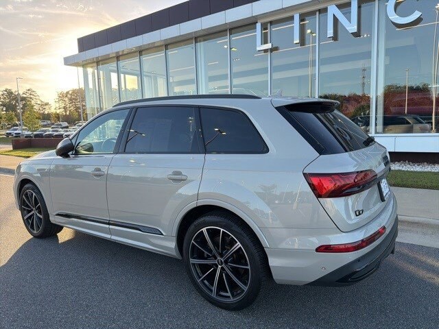 2022 Audi Q7 Prestige 55 photo 3
