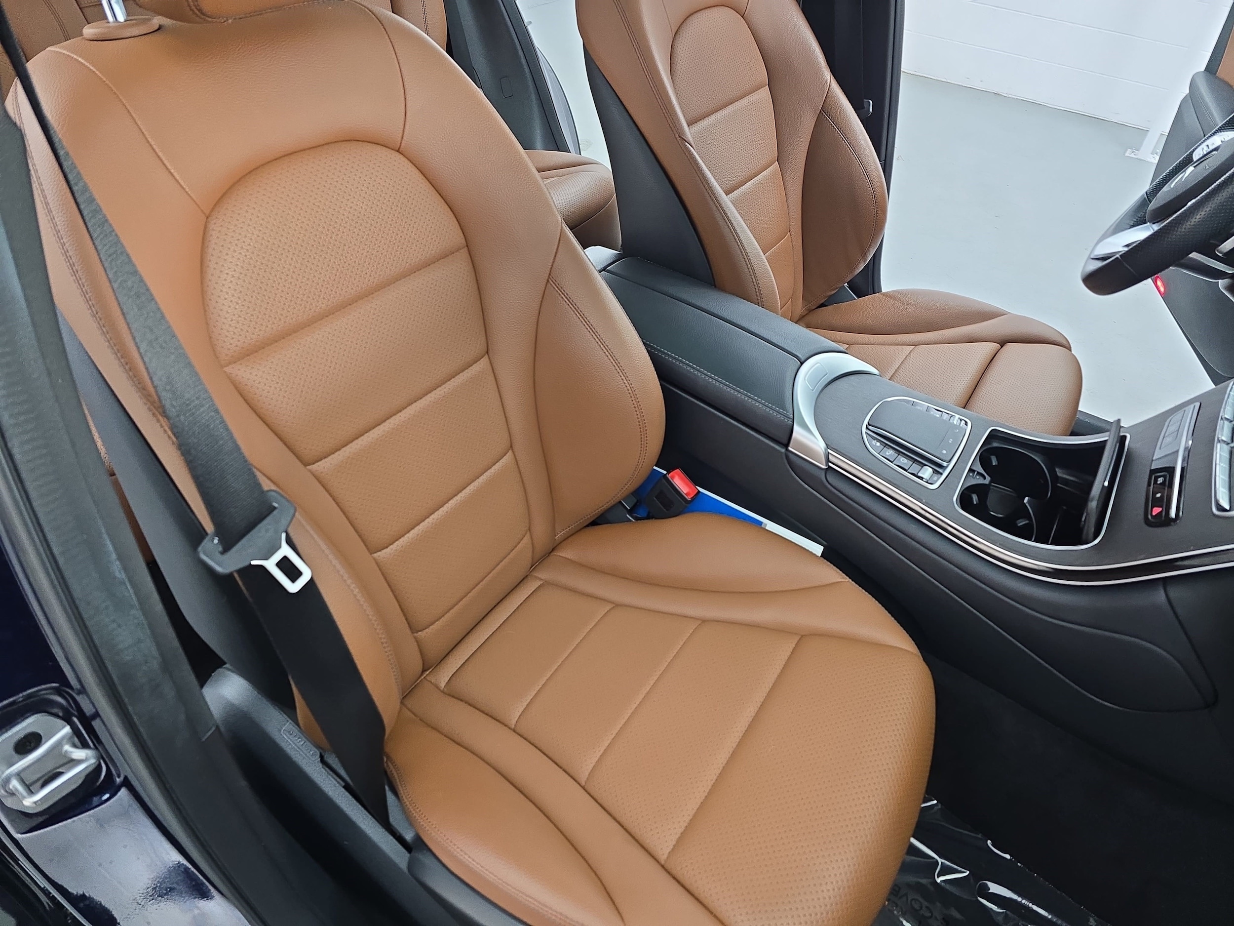 2022 Mercedes-Benz GLC GLC300 - Photo 10