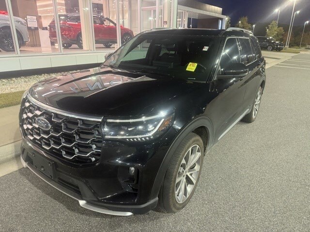 2025 Ford Explorer Platinum photo 2