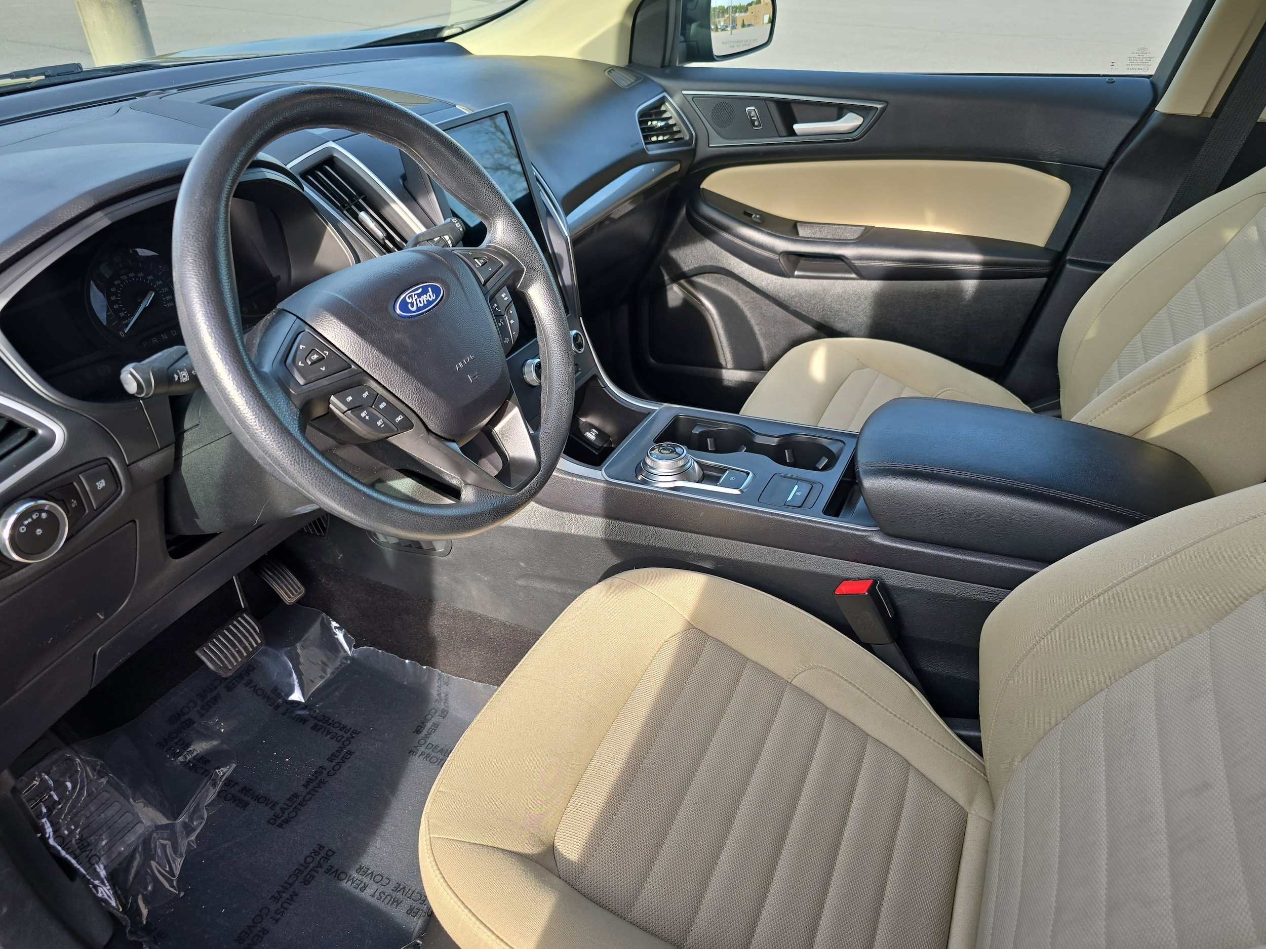 2023 Ford Edge SE - Photo 17