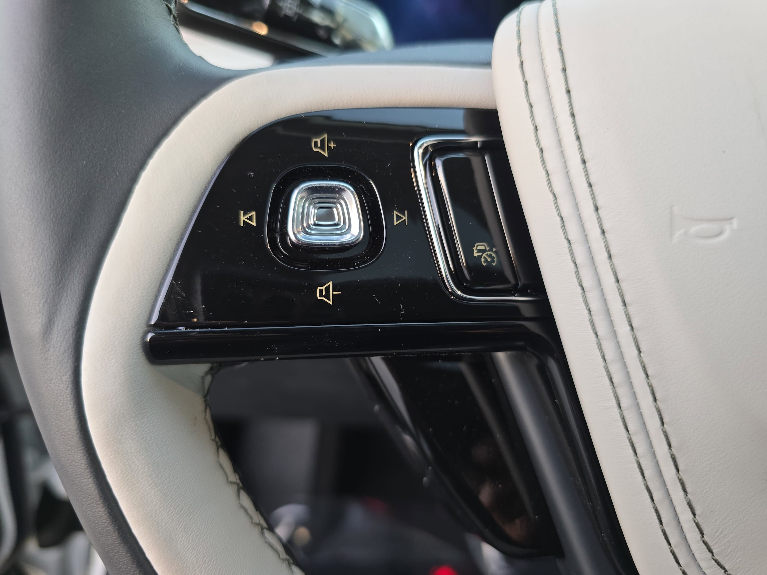 2026 Lincoln Aviator Reserve - Photo 17