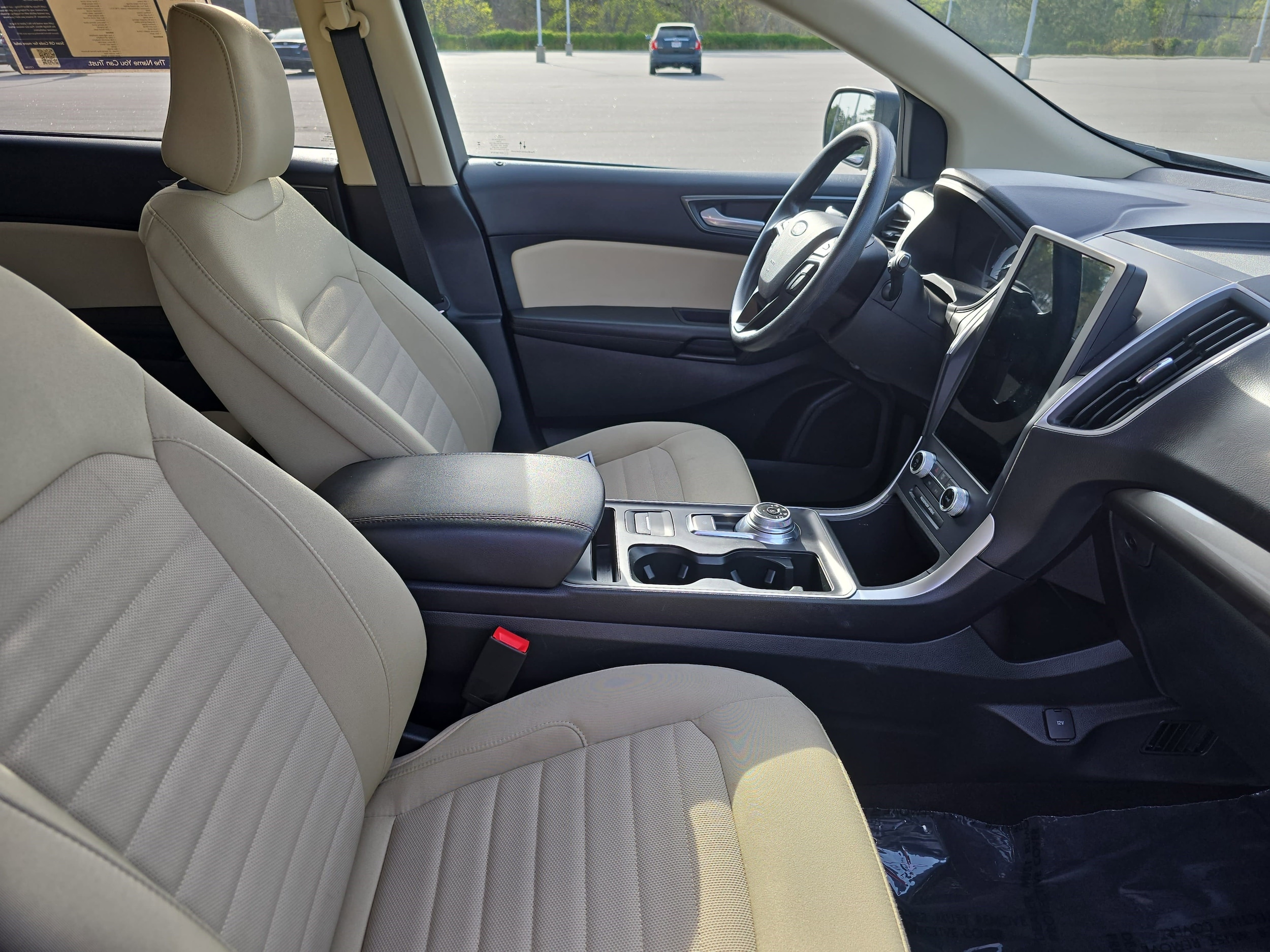 2023 Ford Edge SE - Photo 10