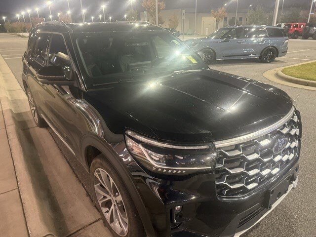 2025 Ford Explorer Platinum photo 4