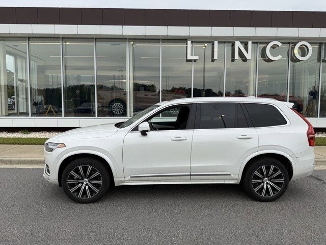 2024 Volvo XC90 Core B5 AWD photo 3