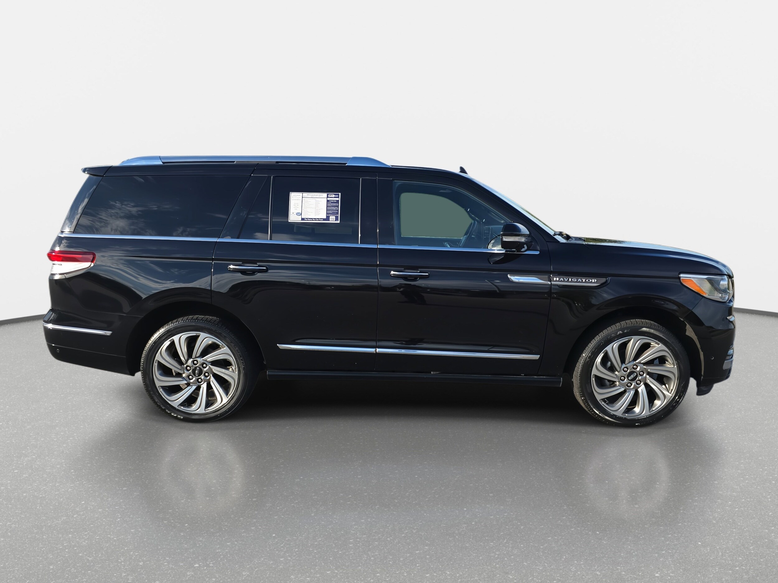 2023 Lincoln Navigator Reserve photo 2